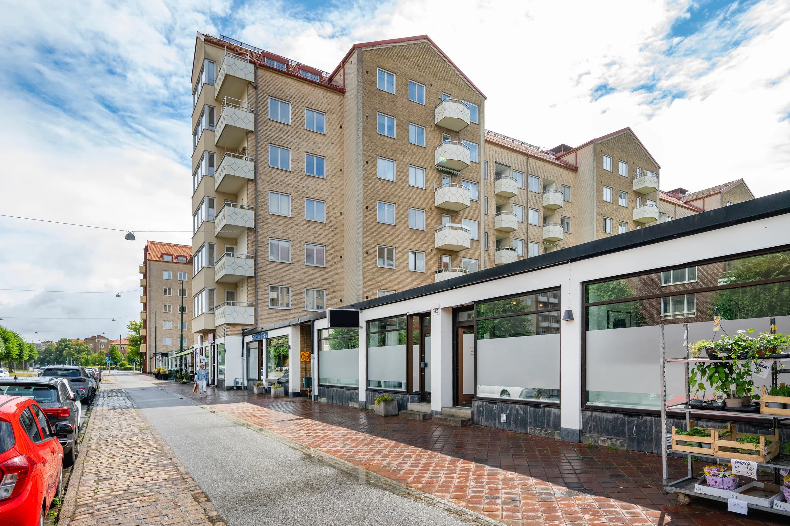 Perfekt placerad lokal med möjligheter